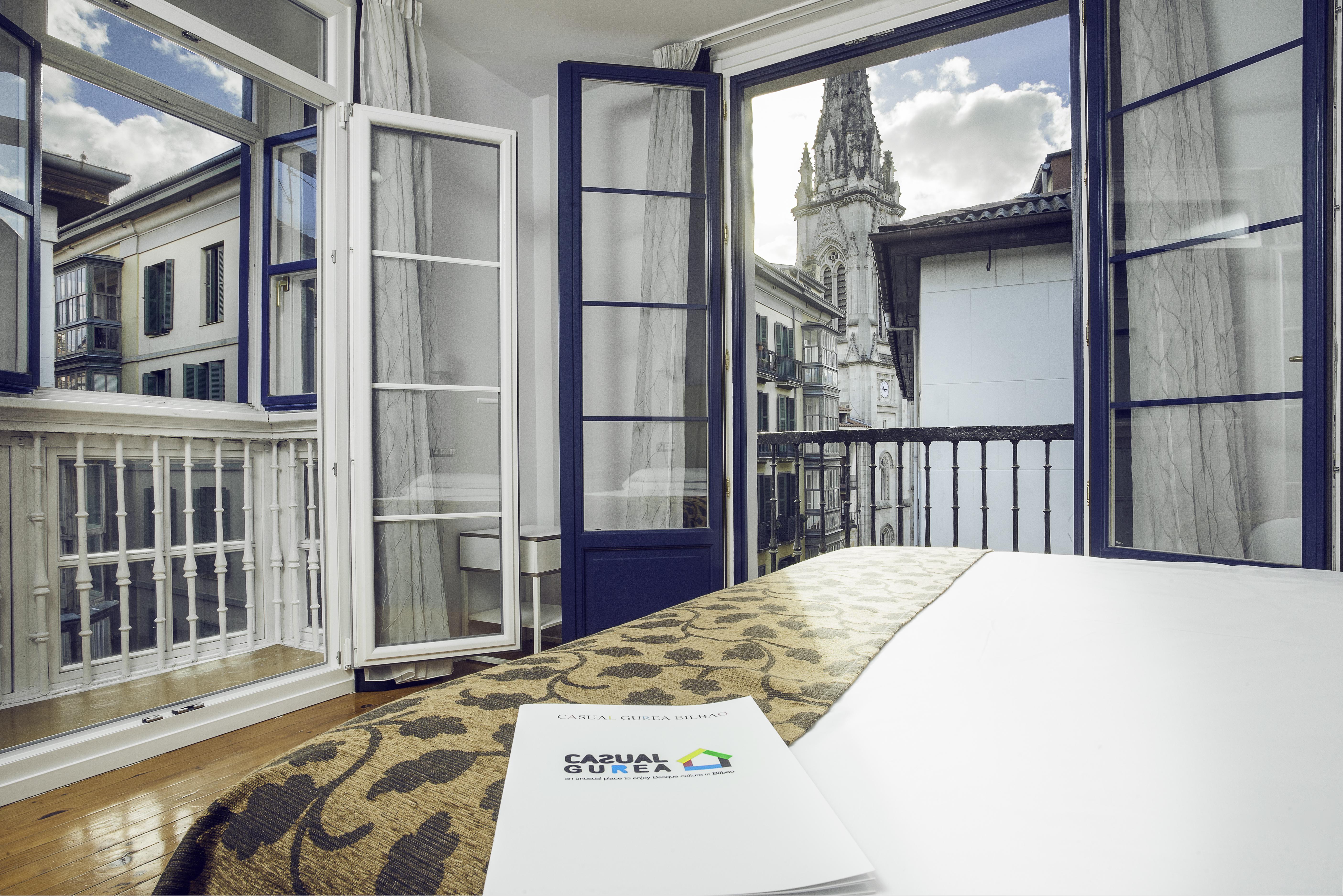 Casual Gurea Hotel Bilbao Buitenkant foto
