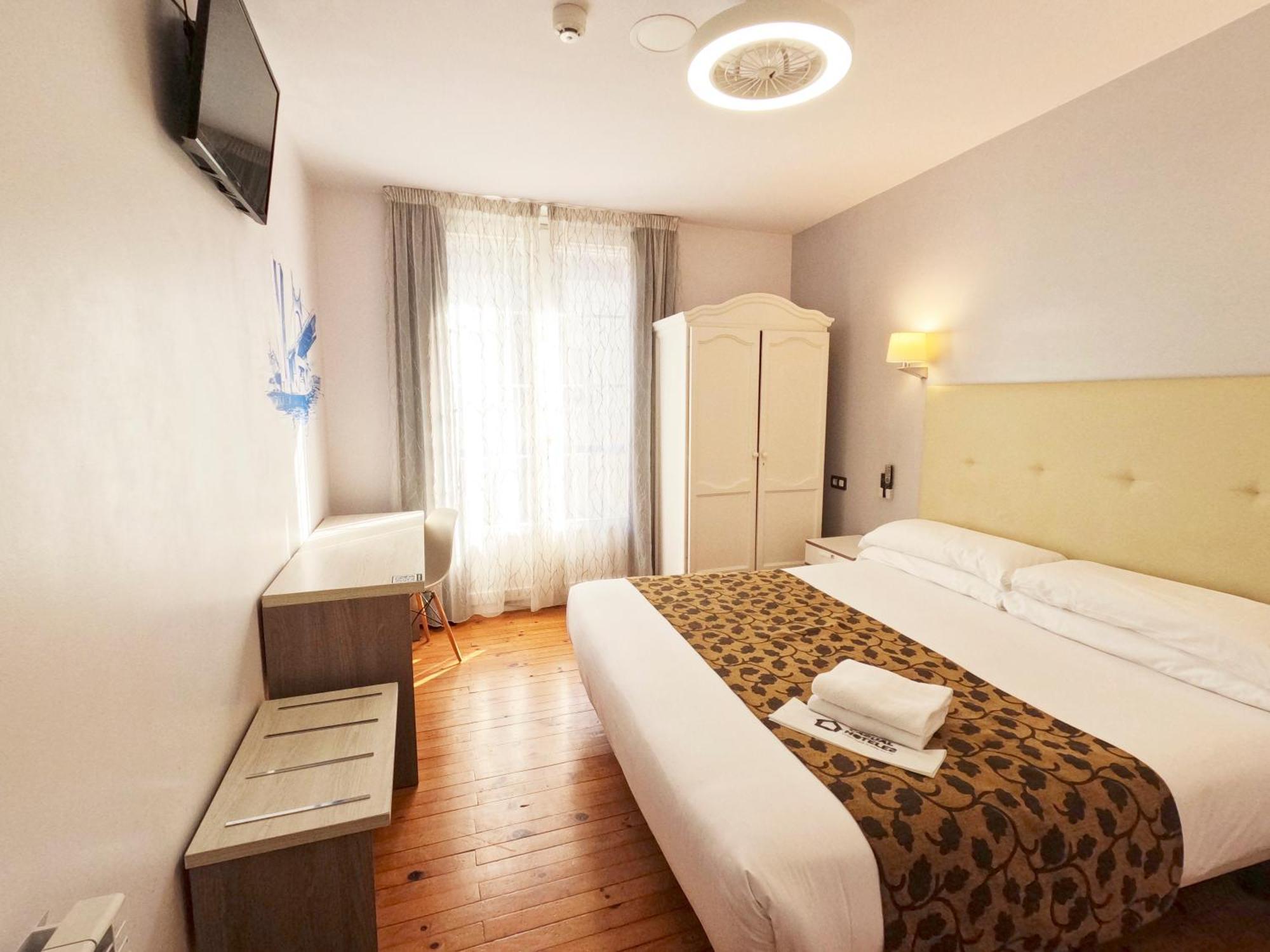 Casual Gurea Hotel Bilbao Buitenkant foto