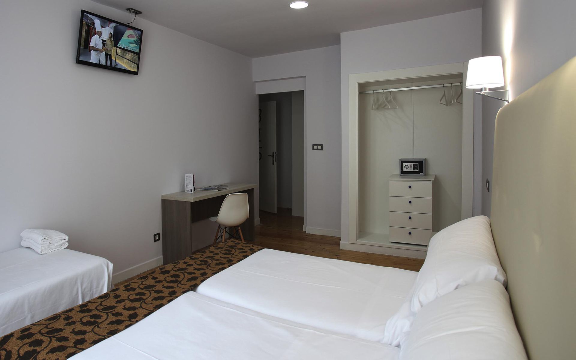 Casual Gurea Hotel Bilbao Buitenkant foto